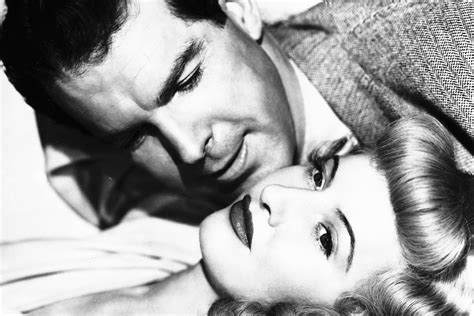 Double Indemnity! A Sultry Tale of Murder and Manipulation Featuring the Magnetic Fred MacMurray!